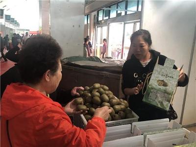 貴州省機(jī)關(guān)事業(yè)單位扶貧點(diǎn)扶貧產(chǎn)品巡回展六盤水站啟動